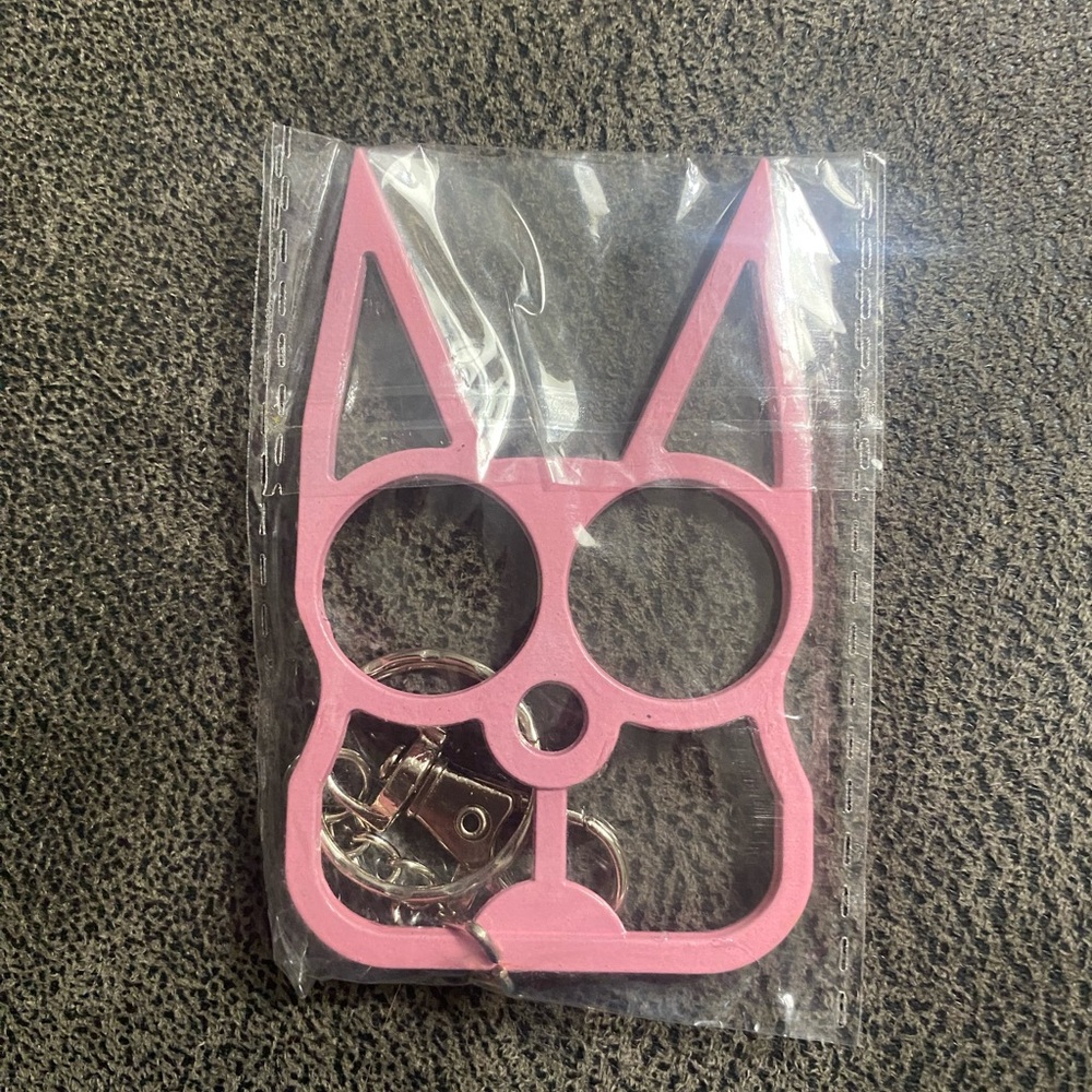 Light pink cat keychain